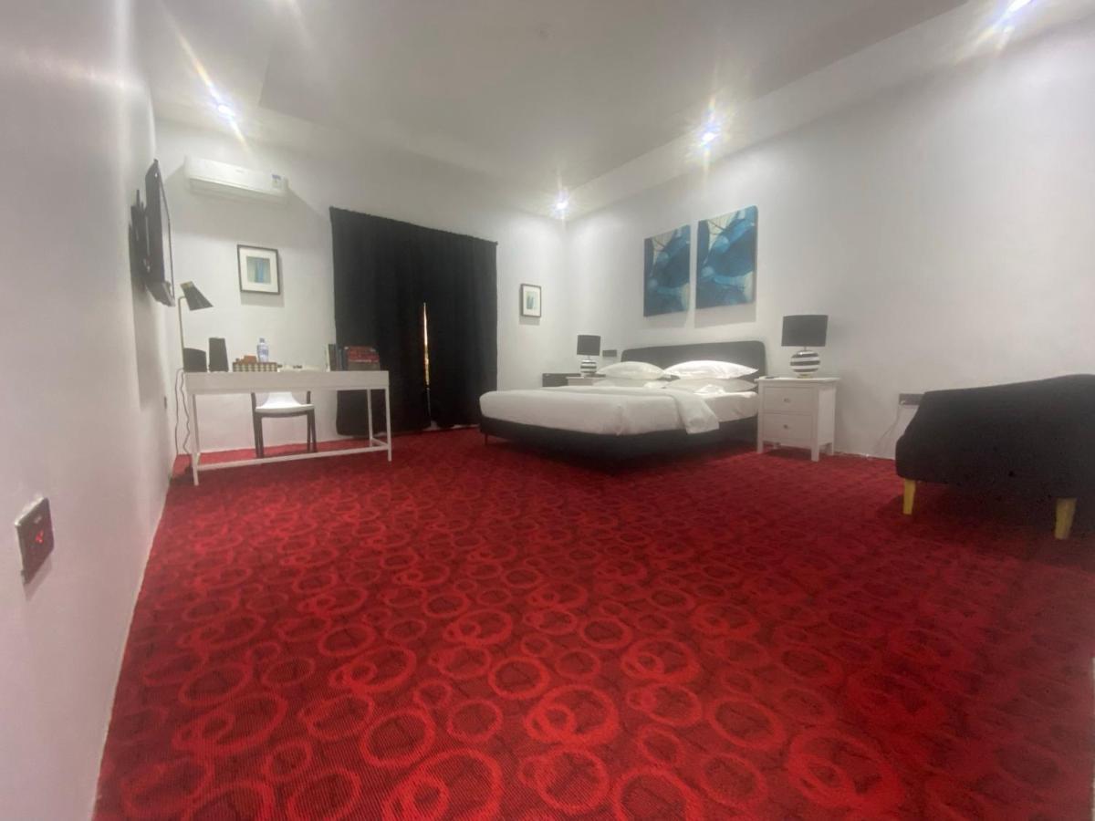 Muse Boutique Hotel Энугу Экстерьер фото