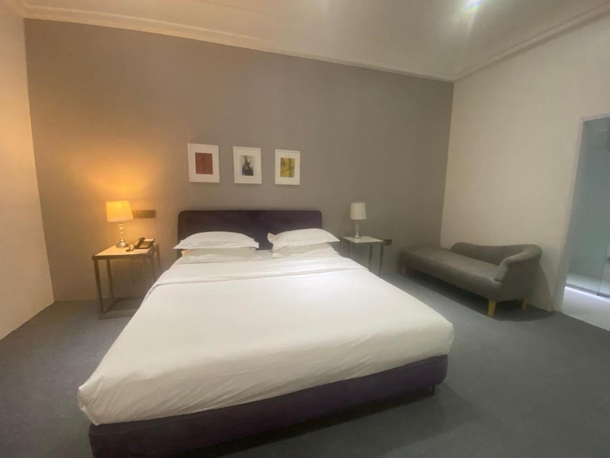 Muse Boutique Hotel Энугу Экстерьер фото