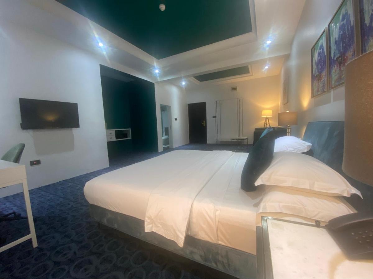 Muse Boutique Hotel Энугу Экстерьер фото